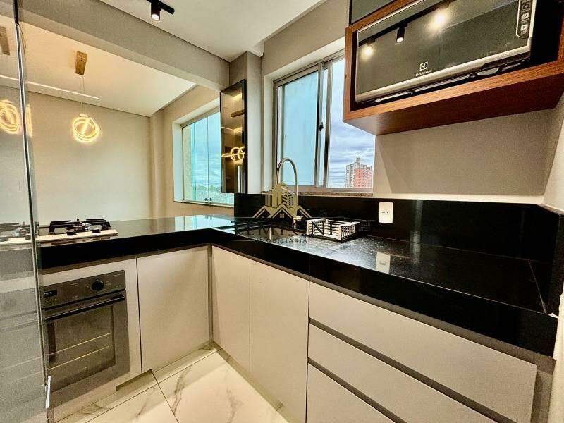 Apartamento à venda no Manacás: 