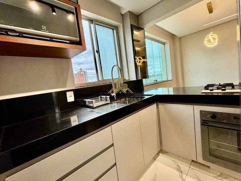 Apartamento à venda no Manacás: 