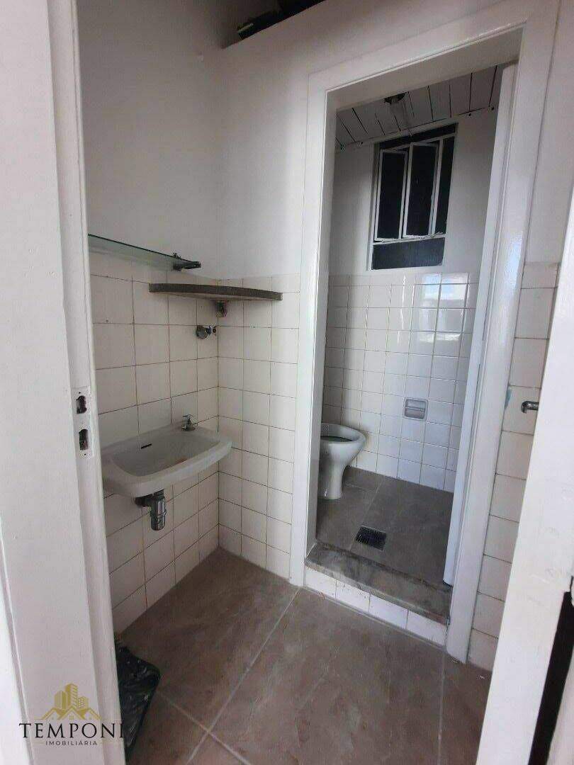 Sala para aluguel no Centro: 