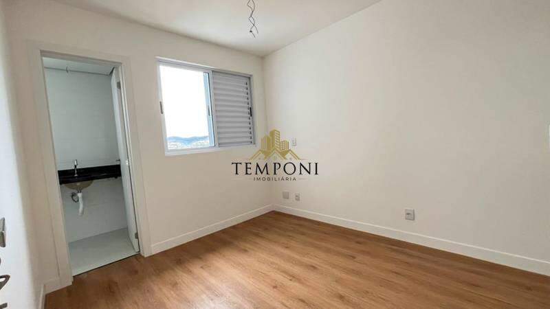 Apartamento à venda no Sagrada Família: 