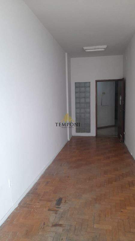 Sala para aluguel no Centro: 