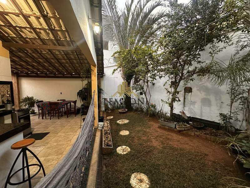 Casa à venda no Fernão Dias: 