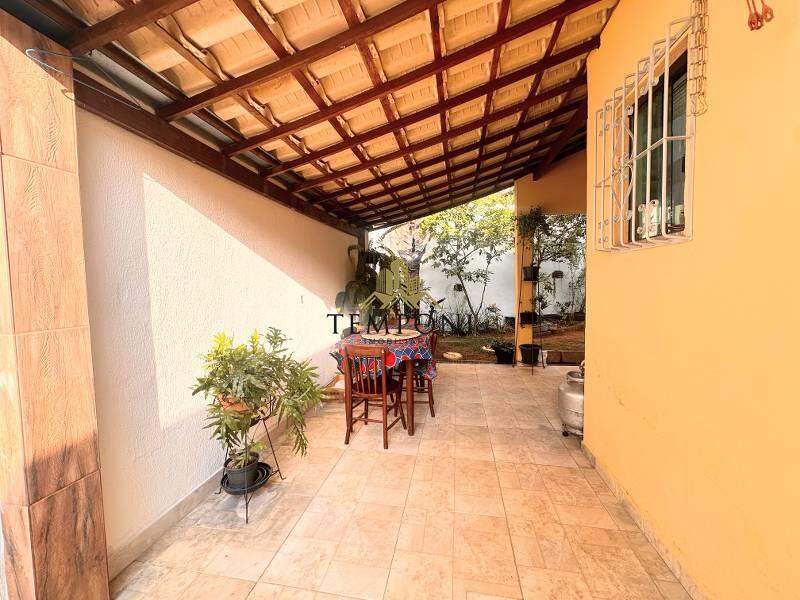 Casa à venda no Fernão Dias: 