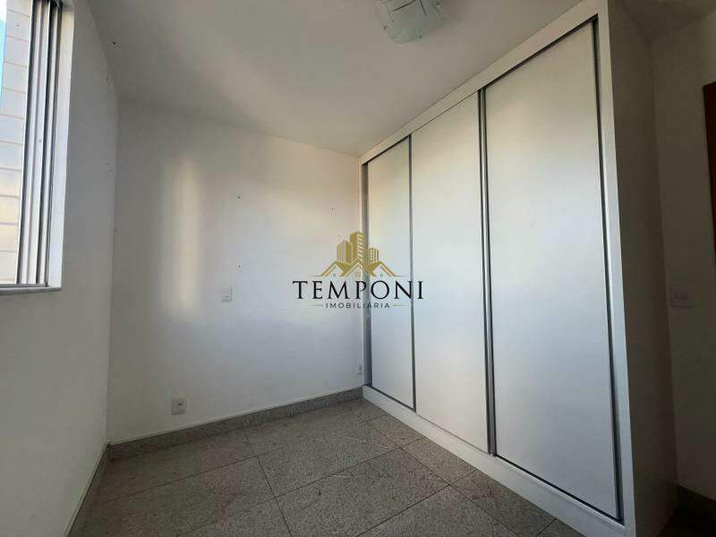 Apartamento à venda no Sagrada Família: 