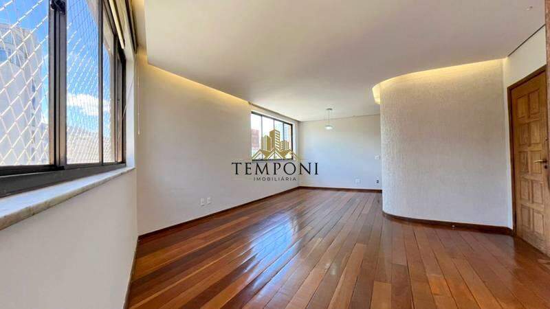 Apartamento à venda no Cruzeiro: 