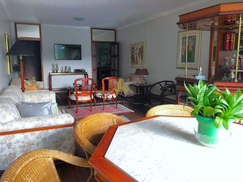 Apartamento à venda no Santo Antônio: 