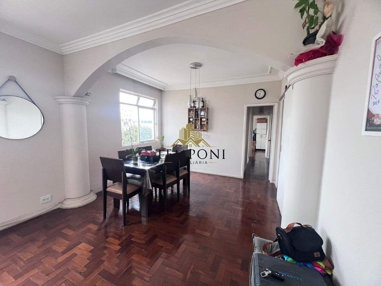 Apartamento à venda no Colégio Batista: 