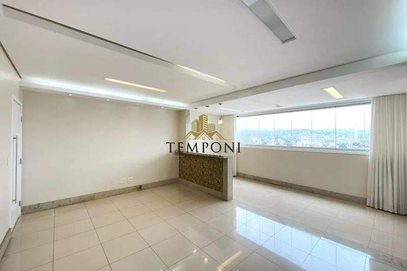 Apartamento à venda no Sagrada Família: 