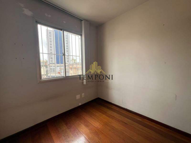Apartamento à venda no Sagrada Família: 