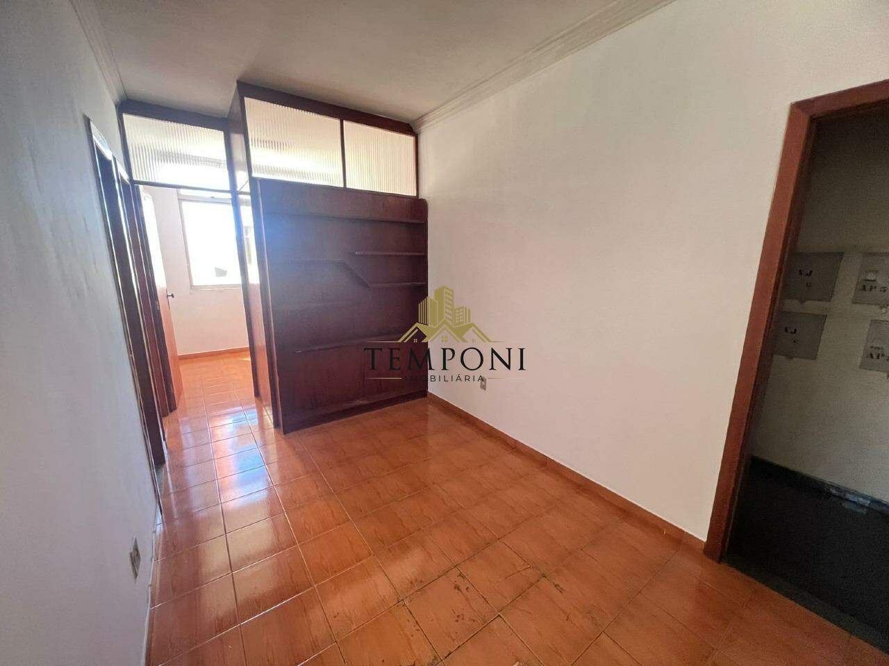 Apartamento à venda no Colégio Batista: 