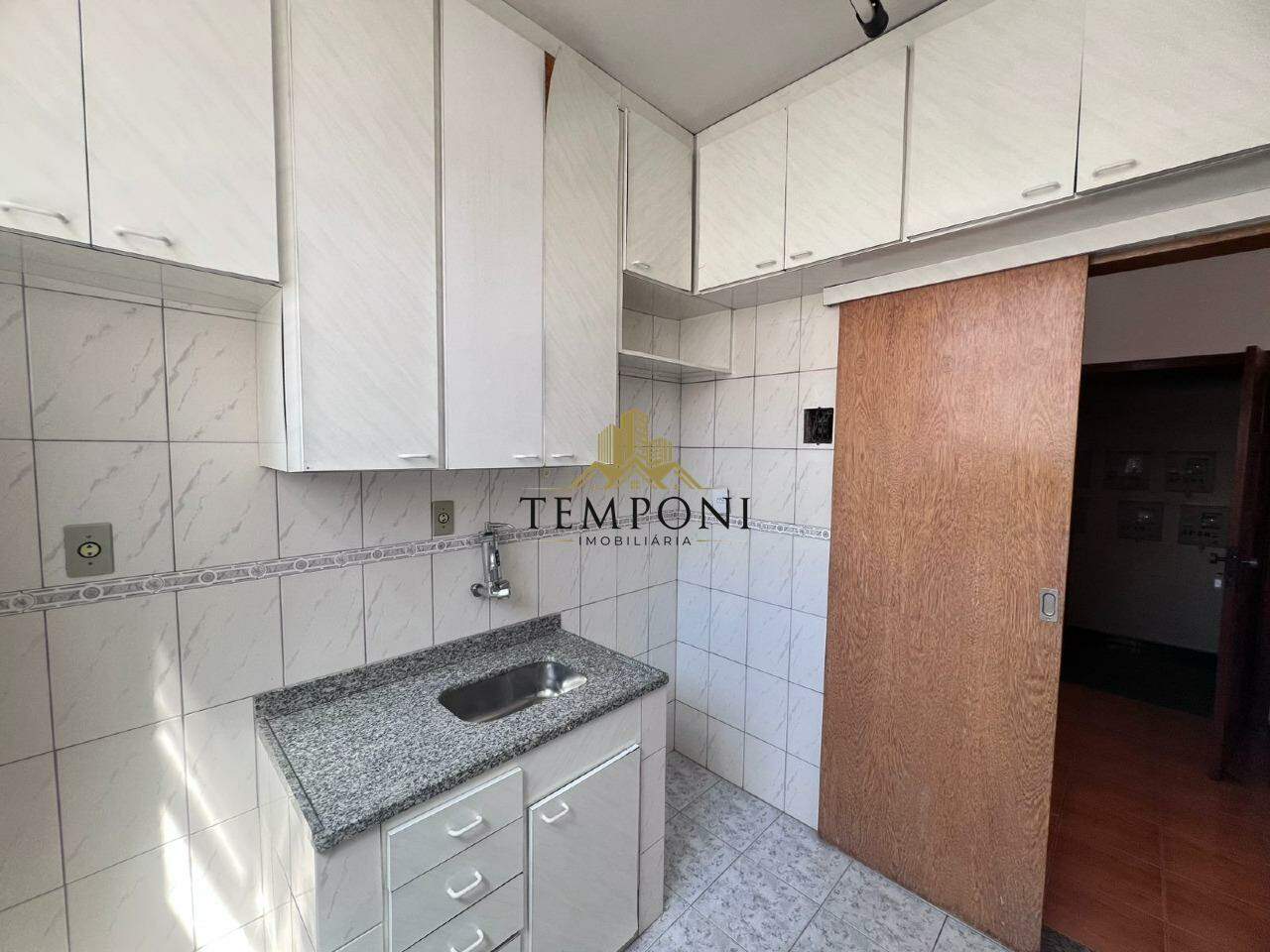Apartamento à venda no Colégio Batista: 