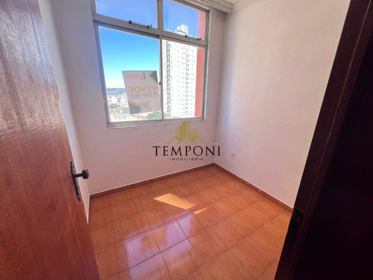Apartamento à venda no Colégio Batista: 