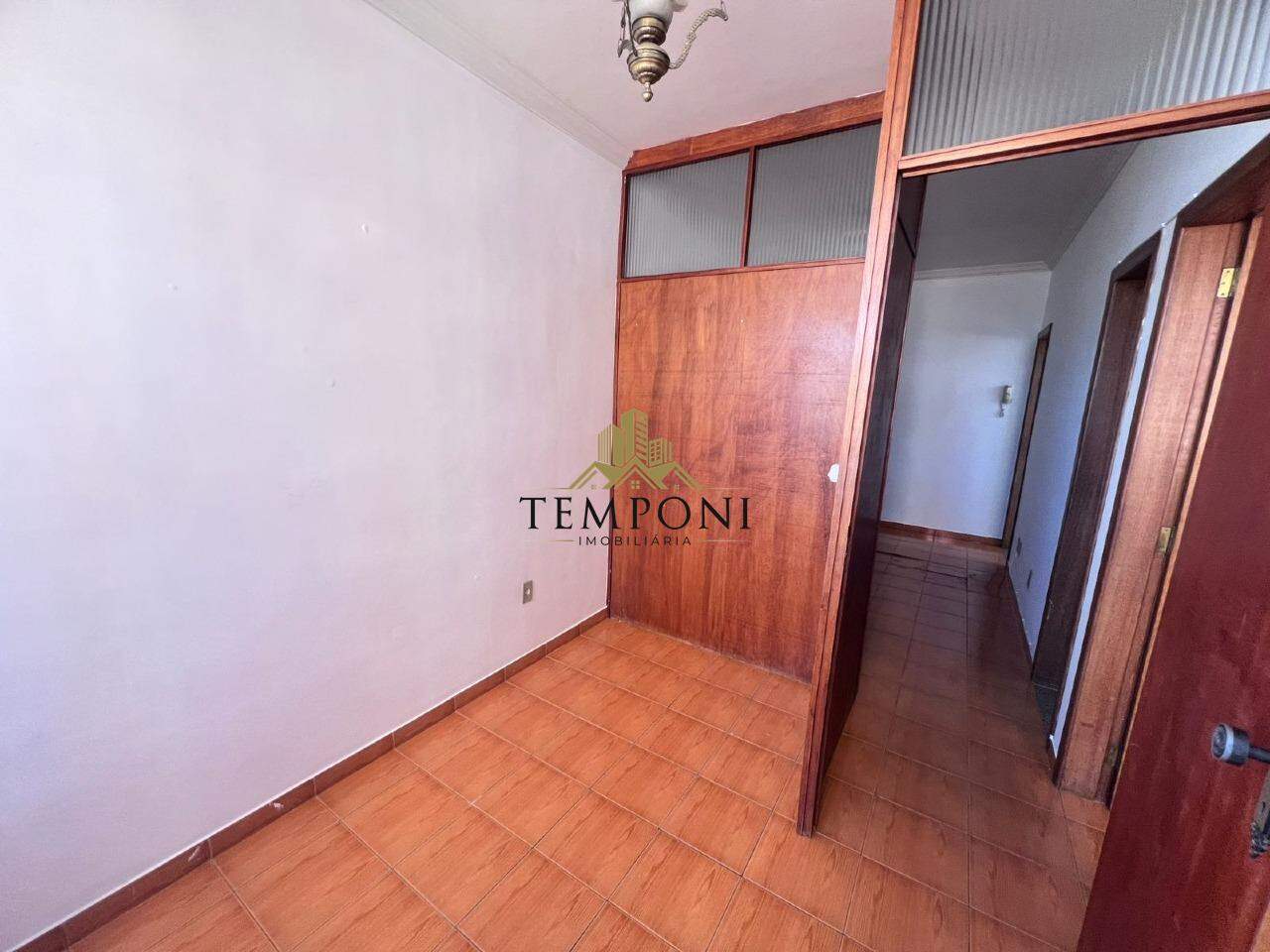 Apartamento à venda no Colégio Batista: 