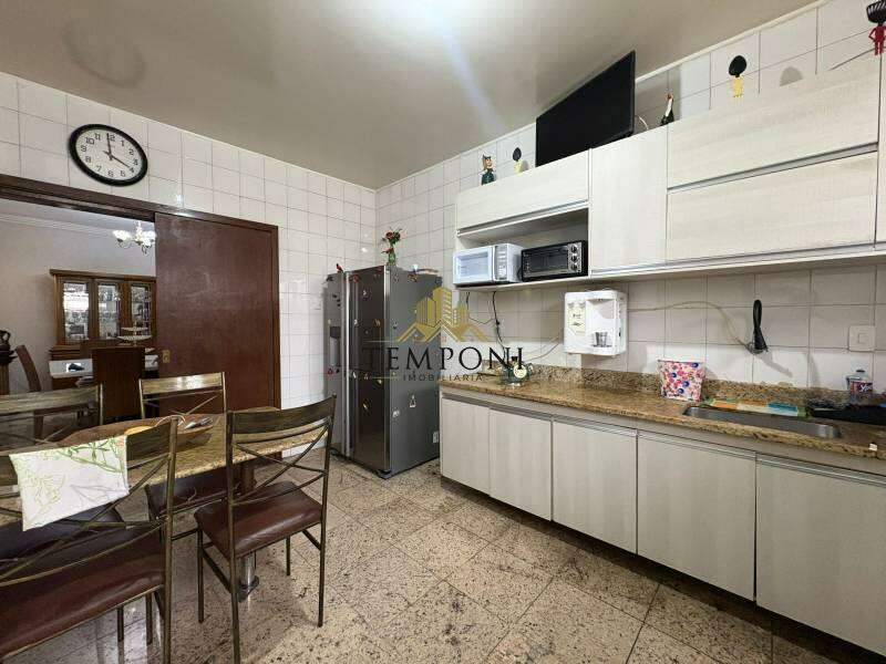 Casa à venda no Dona Clara: 