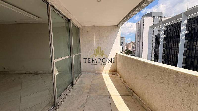 Apartamento à venda no Lourdes: 