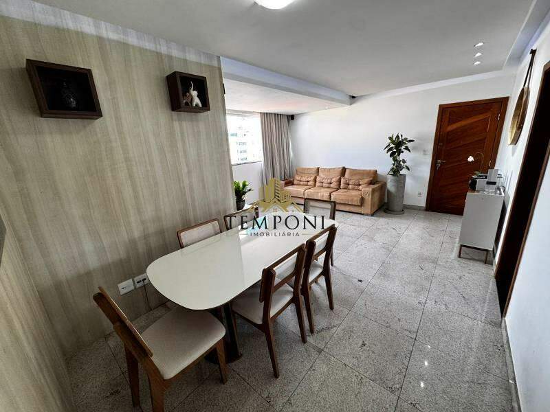 Apartamento à venda no Sagrada Família: 
