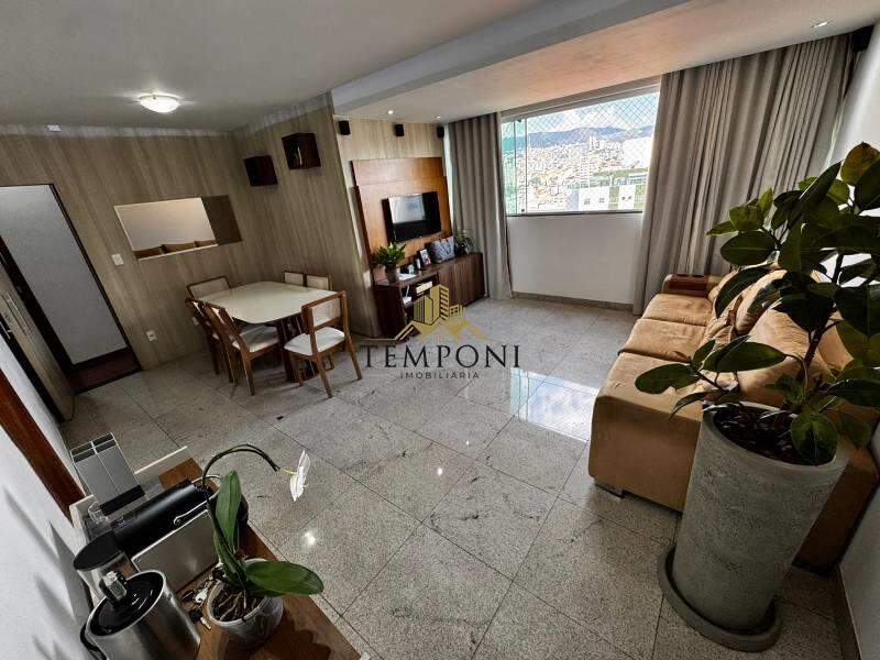 Apartamento à venda no Sagrada Família: 
