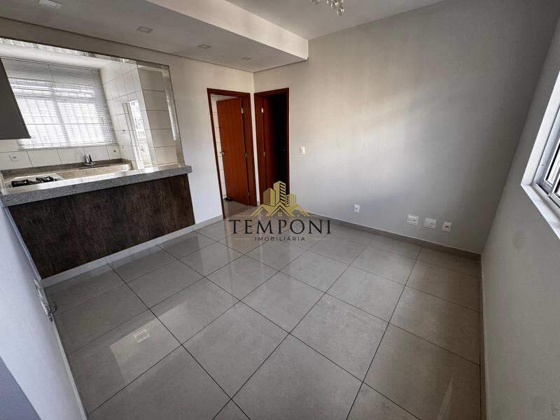 Apartamento à venda no Colégio Batista: 