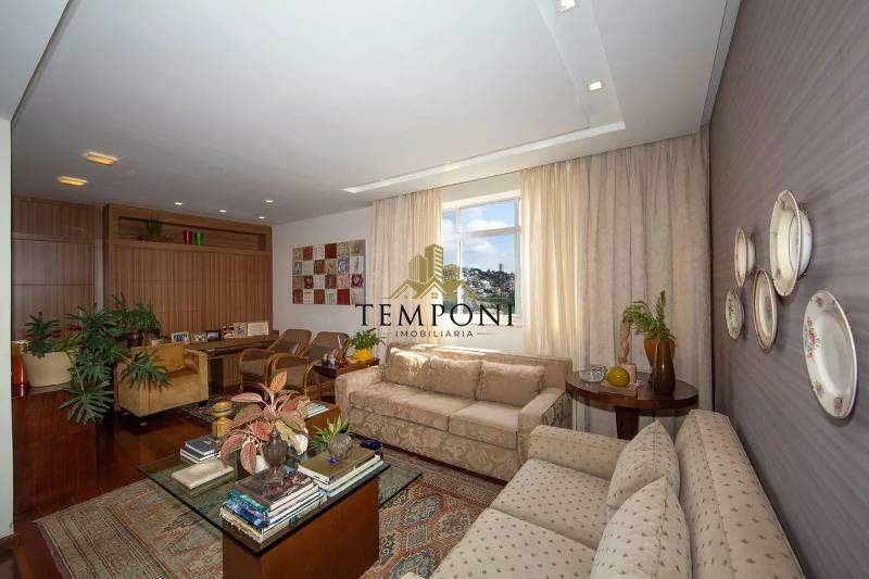 Apartamento à venda no Santa Lúcia: 