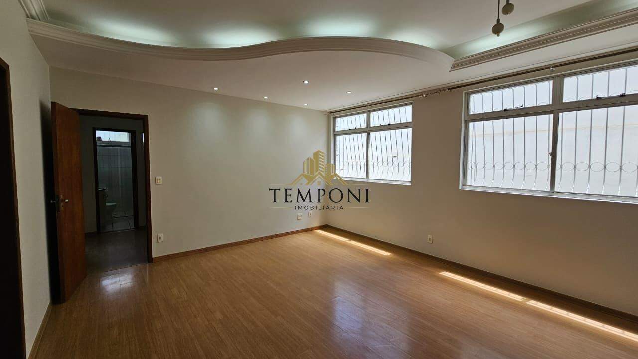 Apartamento à venda no Maria Virgínia: 