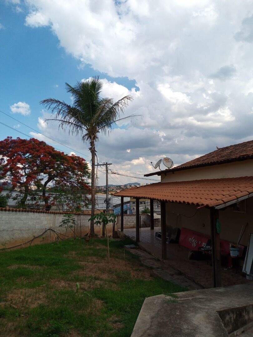 Casa à venda no Satélite: 