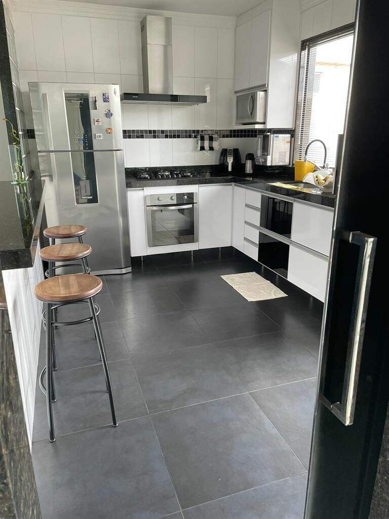 Casa à venda no Heliópolis: 