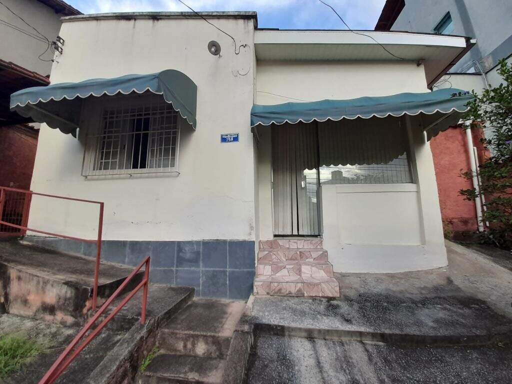 Casa à venda no Graça: 