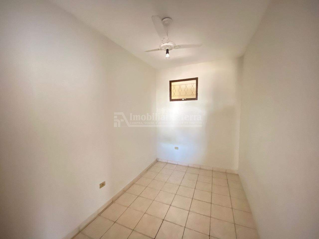 Kitnet para aluguel no Centro: 