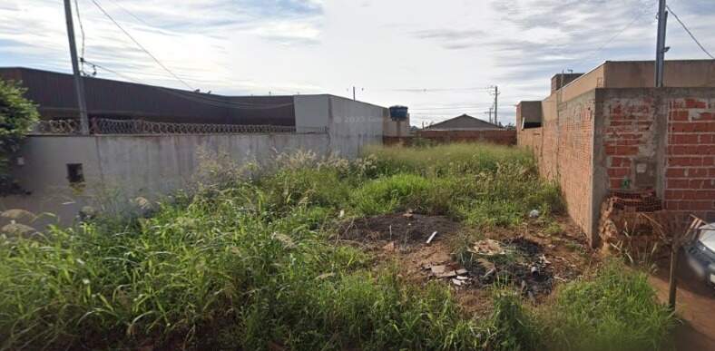 Terreno à venda no Esplanada: 