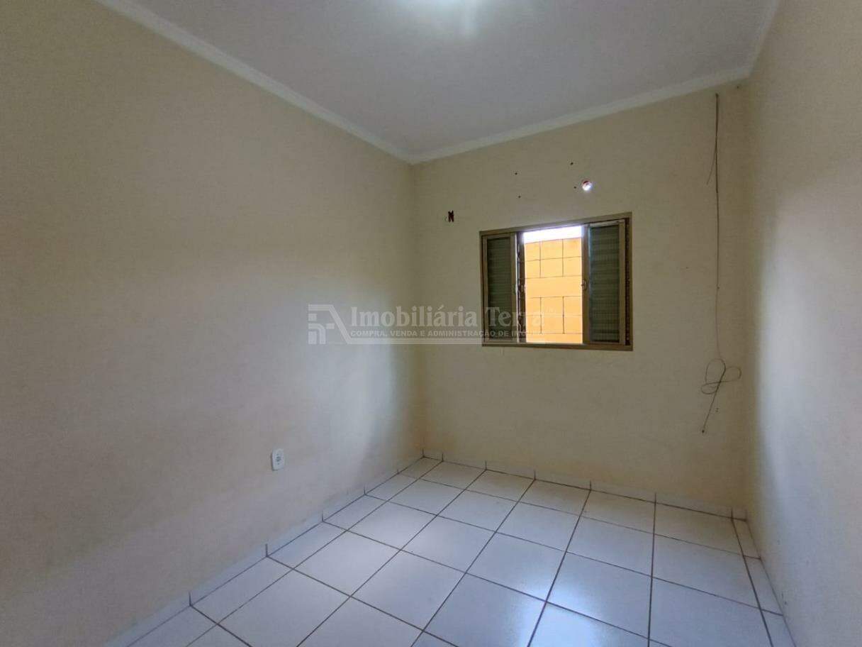 Apartamento para aluguel no Jardim Rasslem: 