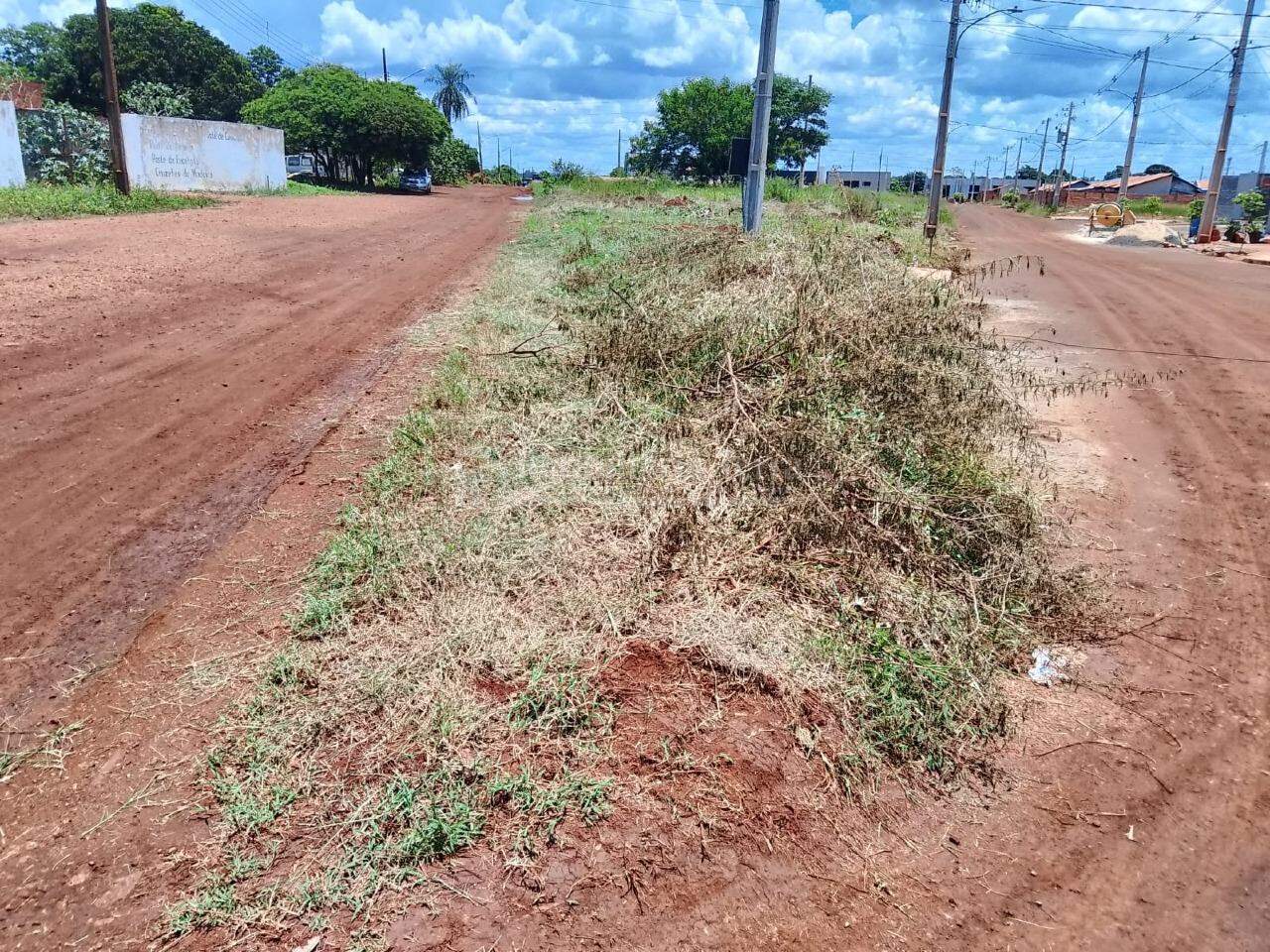 Terreno à venda no Chácaras Califórnia: 