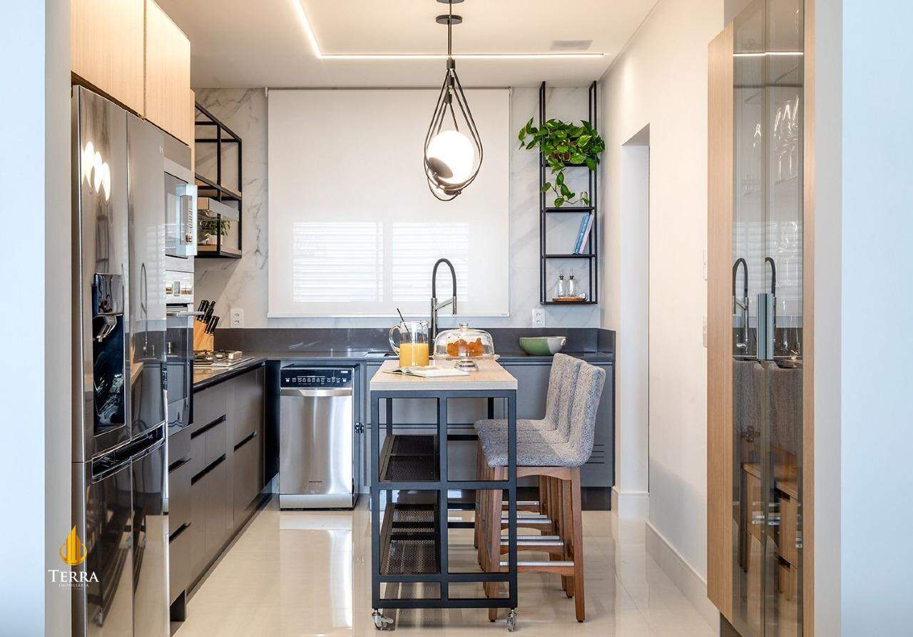 Italian Residence Apartamento com 4 quartos, Pioneiros: 