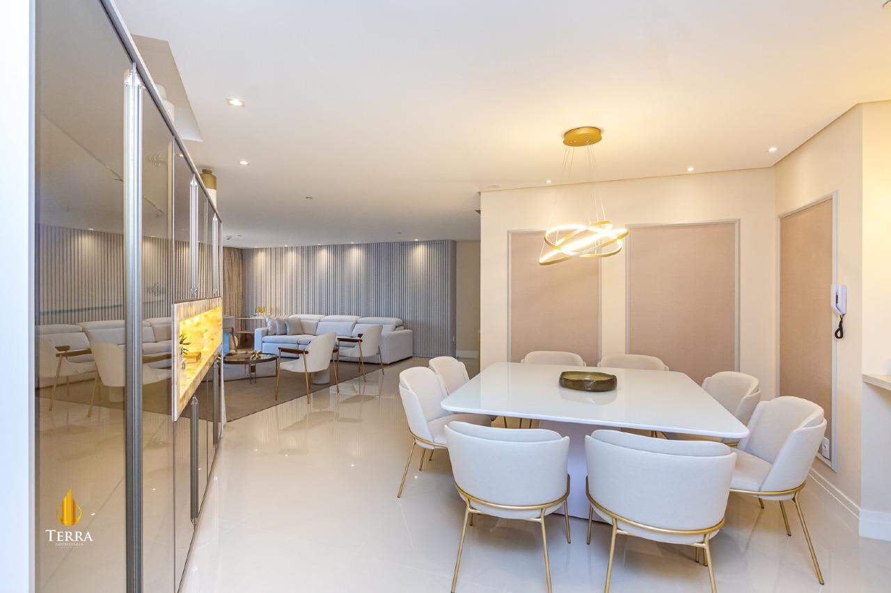 Edifício Infinity Coast Apartamento com 3 quartos, Pioneiros: 