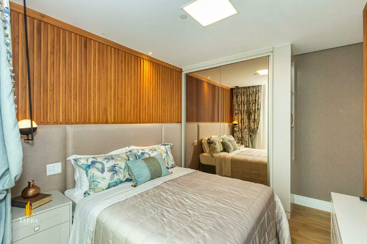 Edifício One Tower Apartamento com 4 quartos, Centro: 