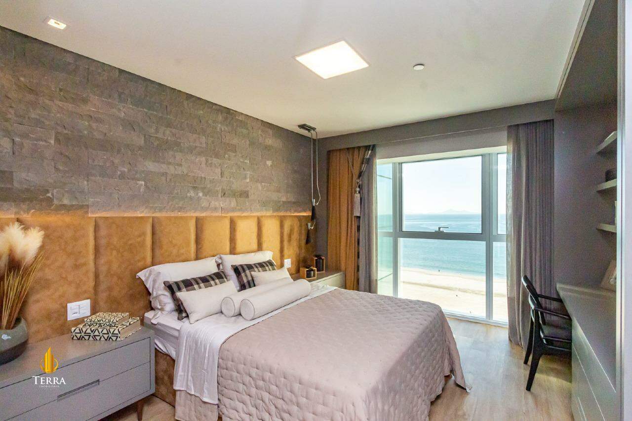Edifício One Tower Apartamento com 4 quartos, Centro: 