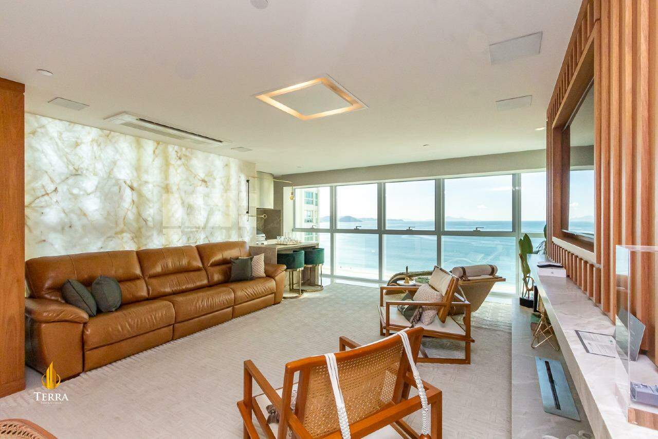 Edifício One Tower Apartamento com 4 quartos, Centro: 