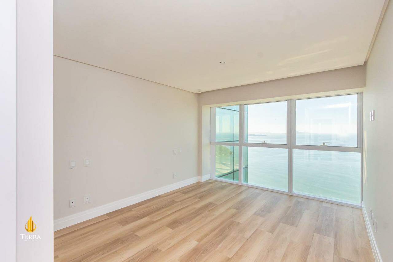 Edifício One Tower Apartamento com 4 quartos, Centro: 