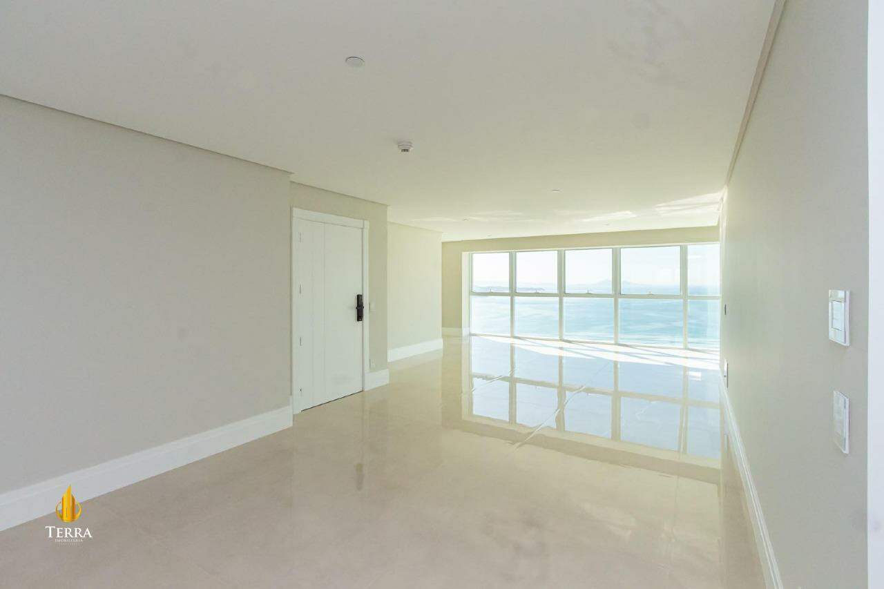 Edifício One Tower Apartamento com 4 quartos, Centro: 