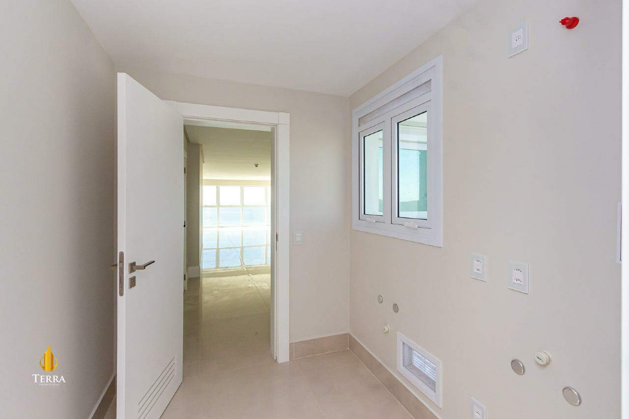 Edifício One Tower Apartamento com 4 quartos, Centro: 