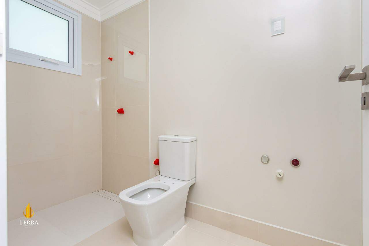 Edifício One Tower Apartamento com 4 quartos, Centro: 