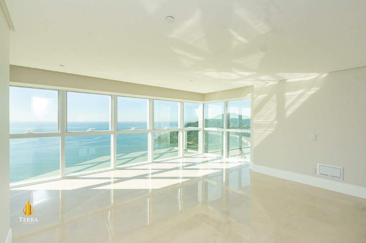 Edifício One Tower Apartamento com 4 quartos, Centro: 