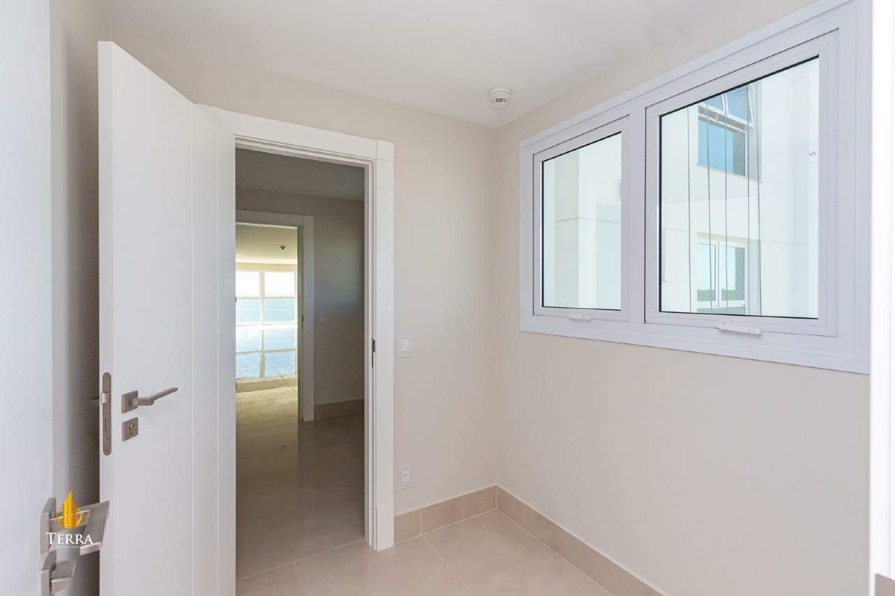 Edifício One Tower Apartamento com 4 quartos, Centro: 