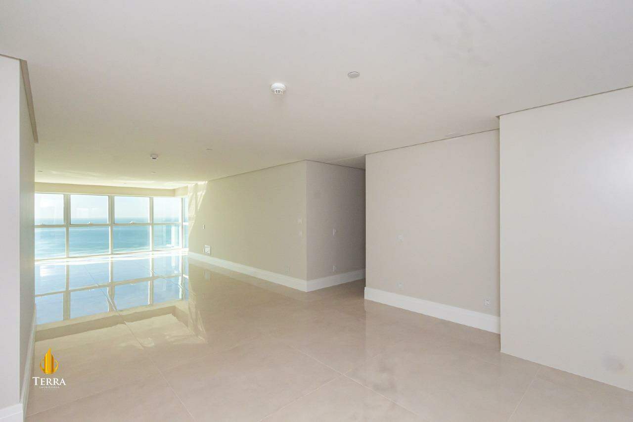 Edifício One Tower Apartamento com 4 quartos, Centro: 