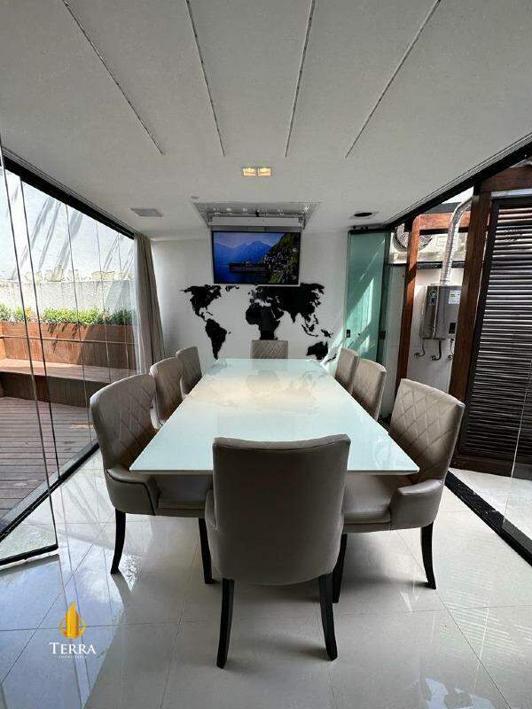 Apartamento com 2 quartos, Praia dos Amores: 