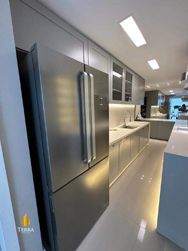 Apartamento com 2 quartos, Praia dos Amores: 