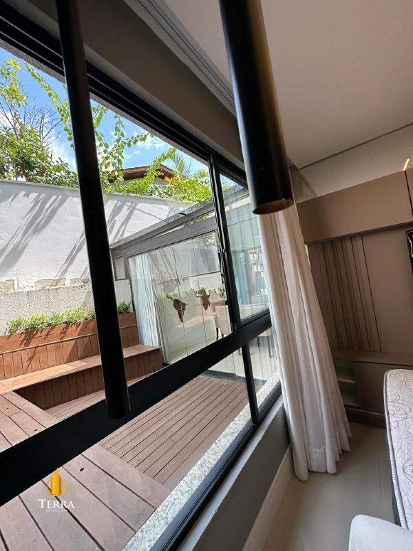 Apartamento com 2 quartos, Praia dos Amores: 