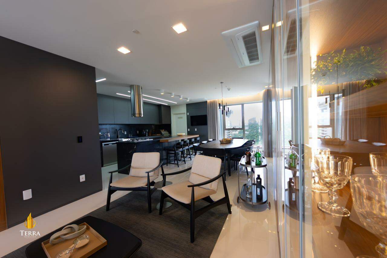 Yachthouse By Pininfarina Apartamento com 4 quartos, Centro: 