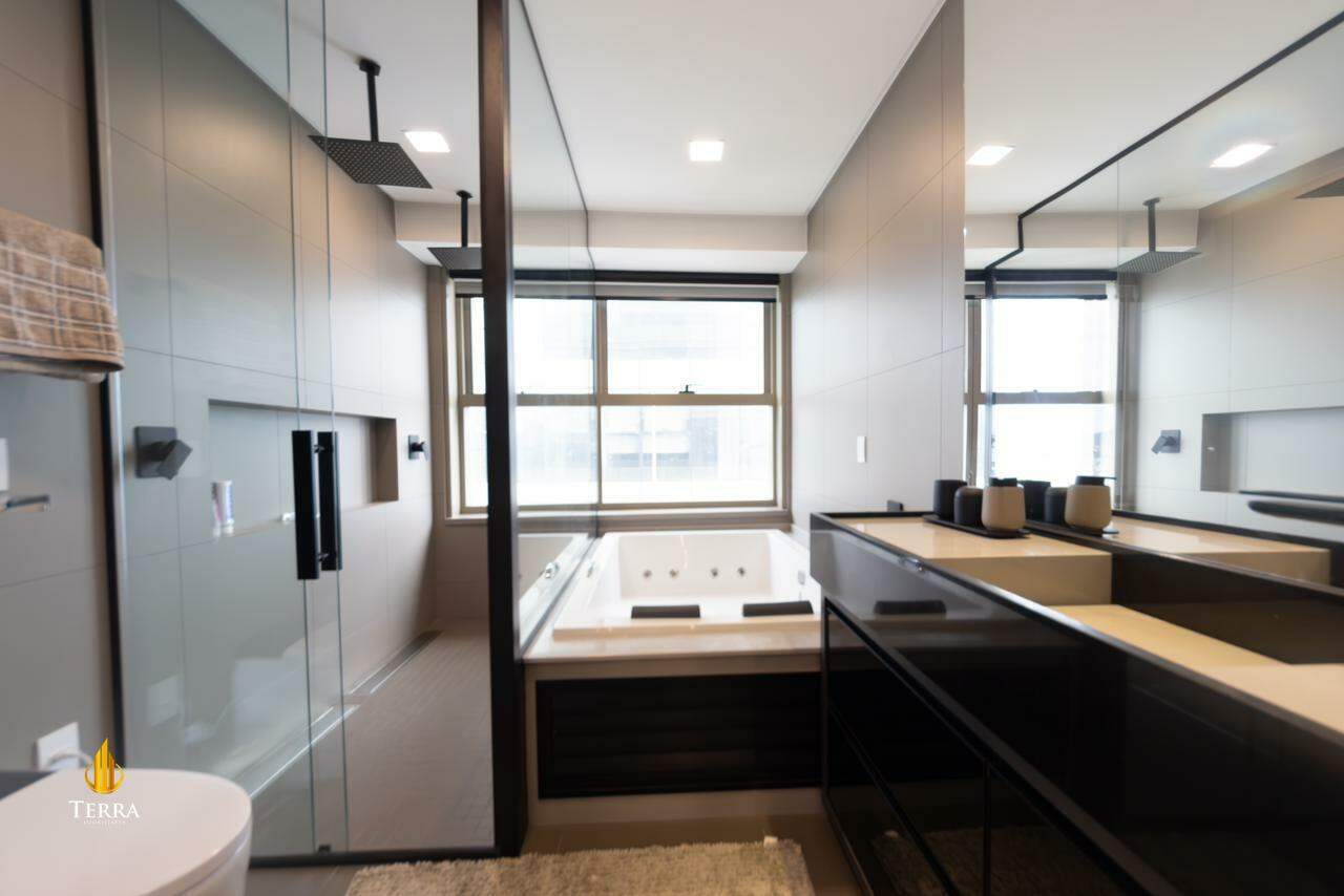 Yachthouse By Pininfarina Apartamento com 4 quartos, Centro: 