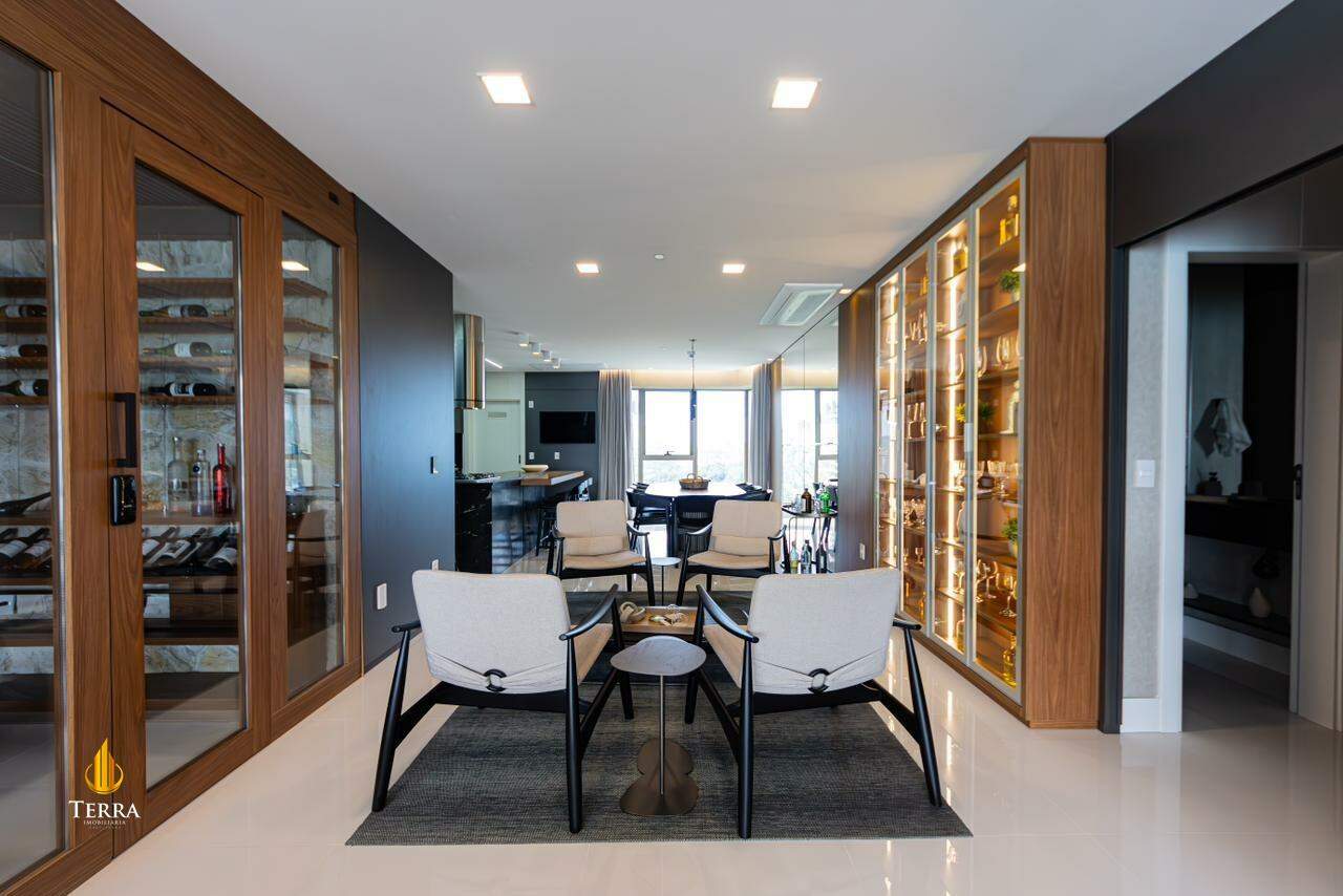 Yachthouse By Pininfarina Apartamento com 4 quartos, Centro: 