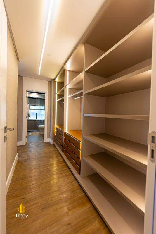 Yachthouse By Pininfarina Apartamento com 4 quartos, Centro: 